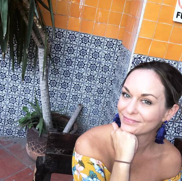 Meet your Posher, Allison - Picture 1 of 1